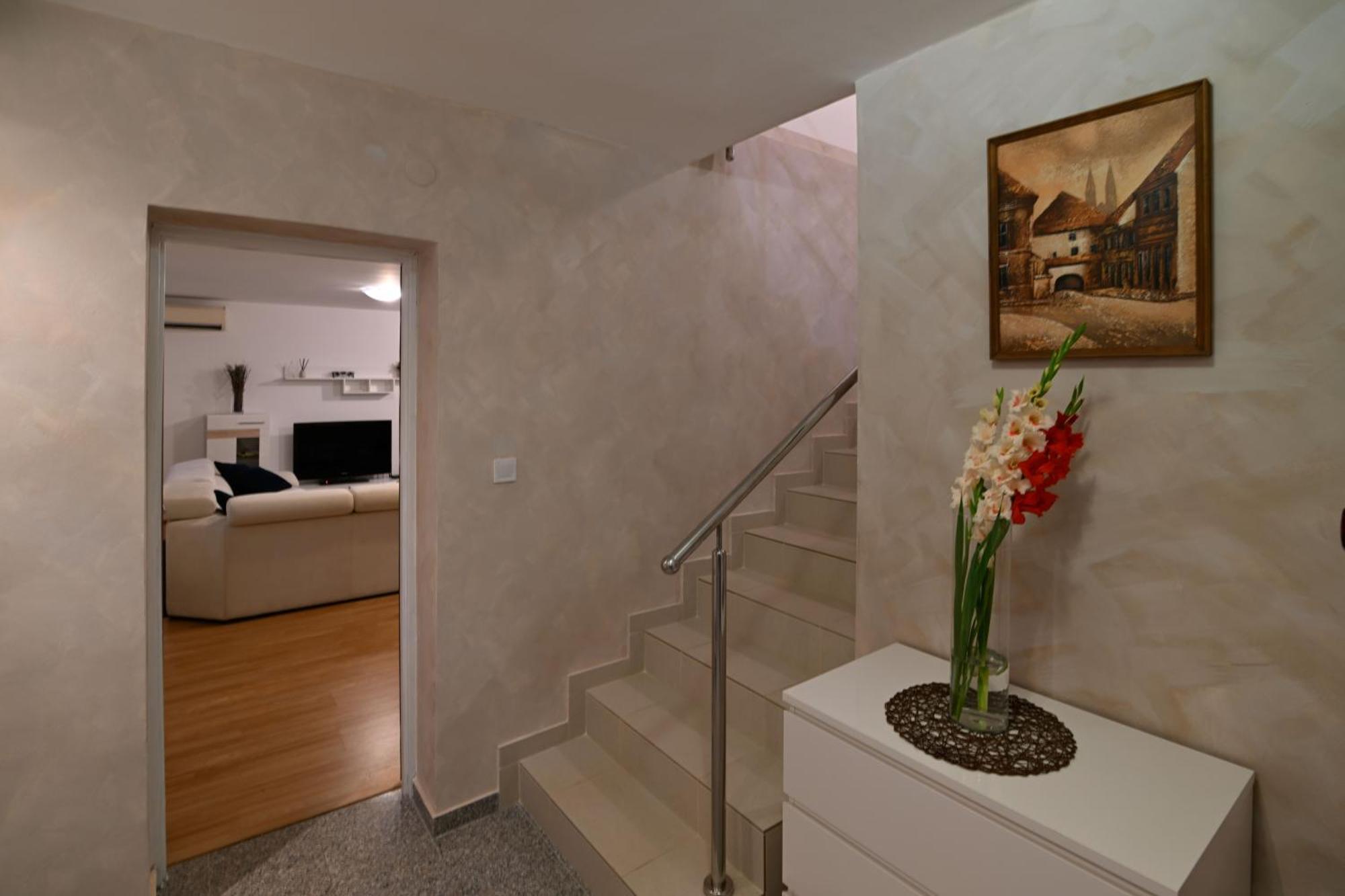Carobni Pogled Zagreb Villa Eksteriør bilde