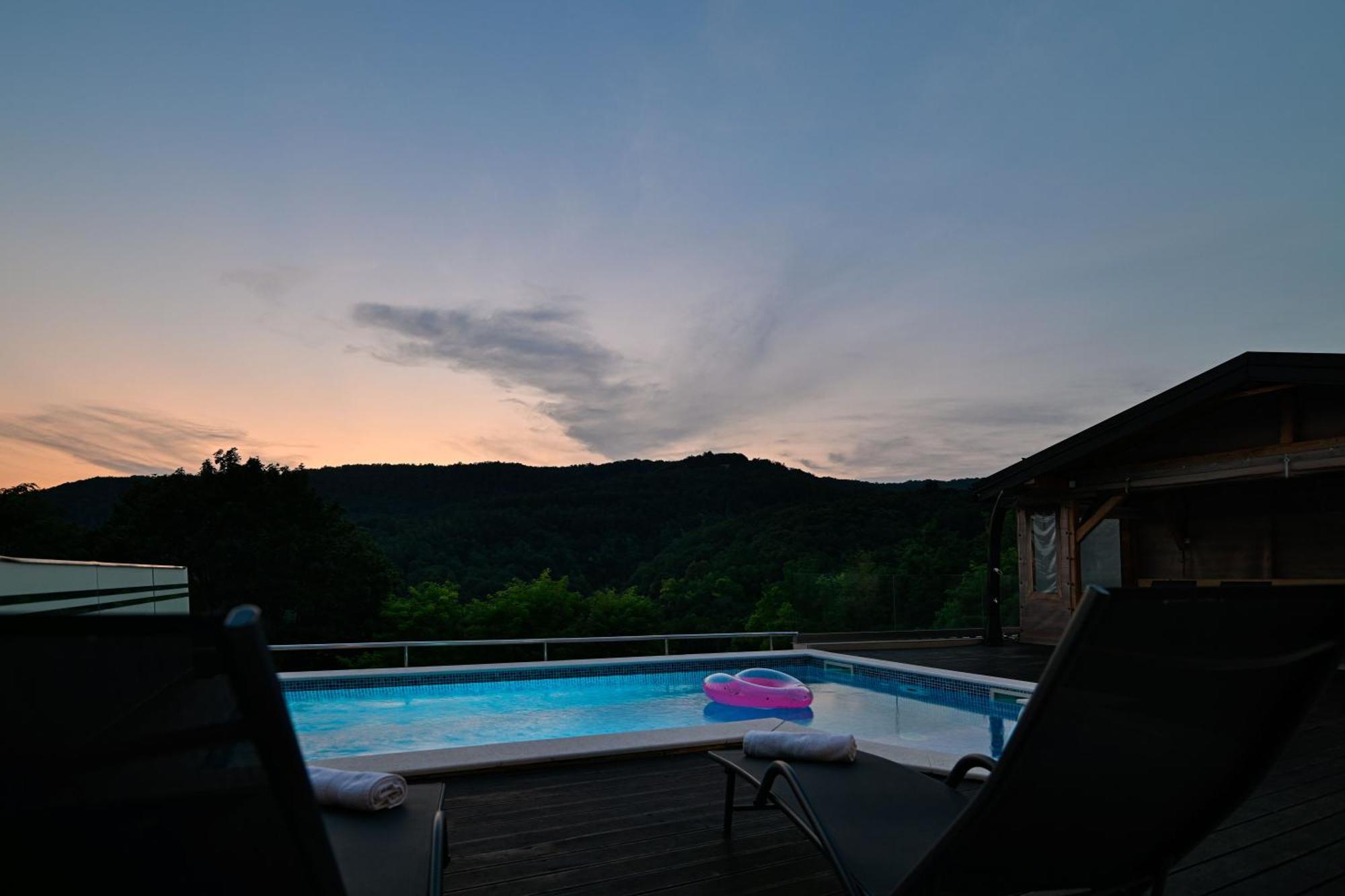 Carobni Pogled Zagreb Villa Eksteriør bilde
